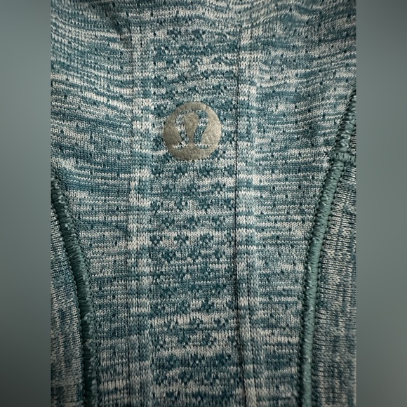Lululemon: Women’s Tank Top- Size 8 - Picture 7 of 7